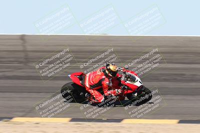 media/May-10-2025-Race Pace (Sat) [[db32fef2da]]/Vested/3-Bowl Set 1 (9am)/